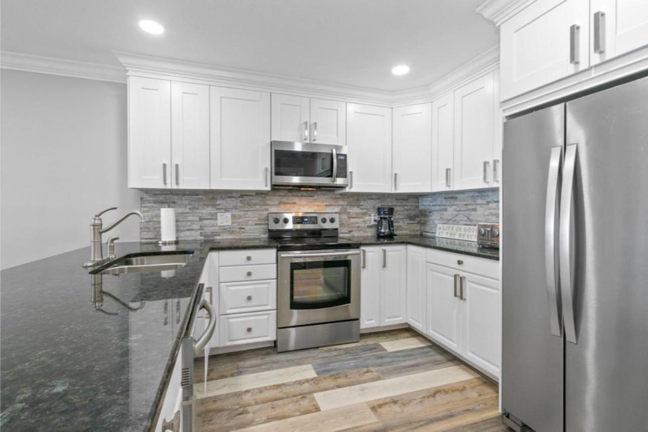 Gorgeous 3 Bedroom Condo In The Perfect Locationseaoats302 Сант Пит Бич Экстерьер фото