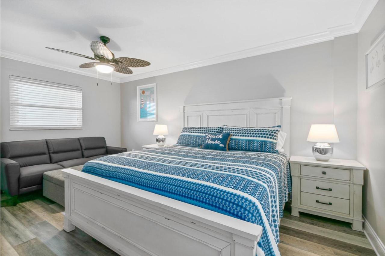 Gorgeous 3 Bedroom Condo In The Perfect Locationseaoats302 Сант Пит Бич Экстерьер фото