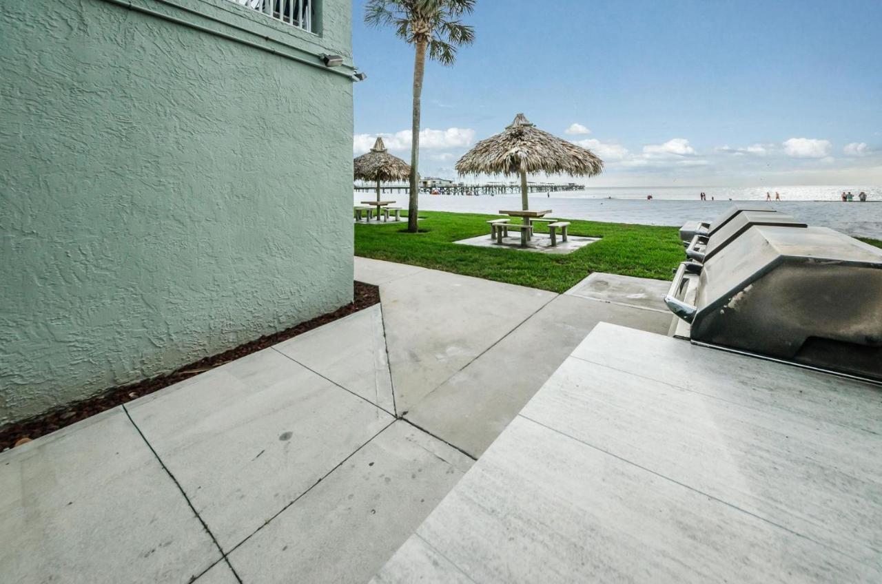 Gorgeous 3 Bedroom Condo In The Perfect Locationseaoats302 Сант Пит Бич Экстерьер фото